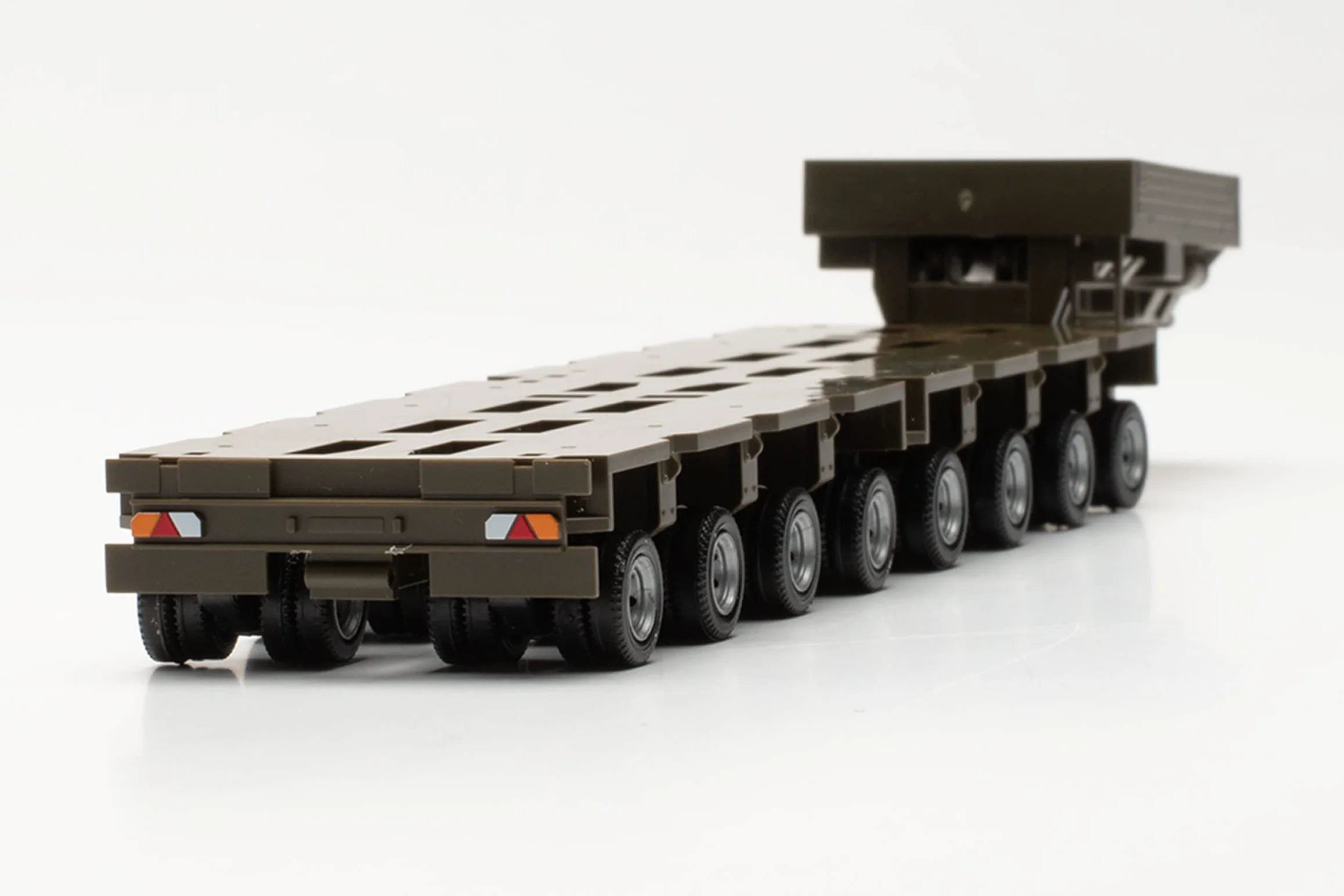 herpa 746953 Goldhofer serwis części, naczepa THP-SL, 1 szt. wierna w skali 1:87, model ciężarówki, modelarstwo, dekoracja, akcesoria do miniaturowych modeli z tworzywa sztucznego, zielony